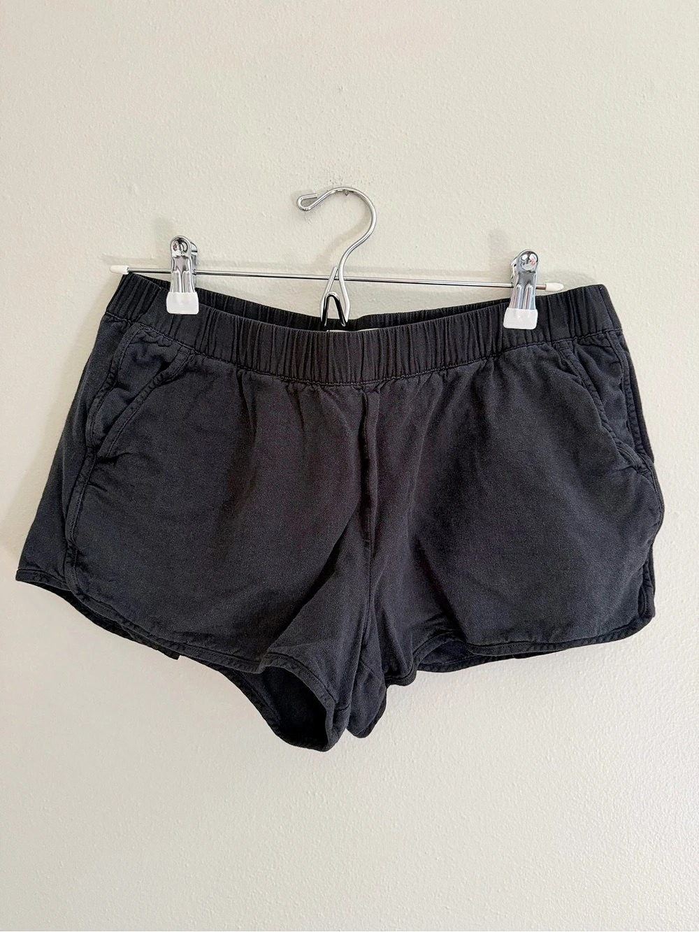 Women’s Madewell Pull-On Black Shorts with Pockets (Sz Medium)